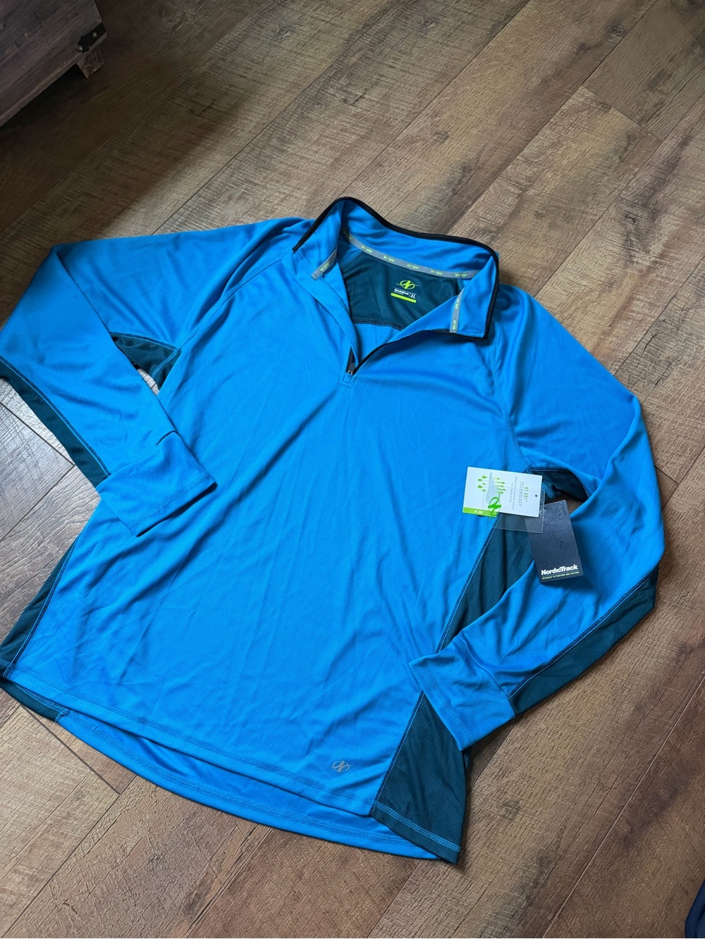 NWT xl NordicTrack Men’s Teal Blue Long-Sleeve Quarter-Zip Performance Pullover